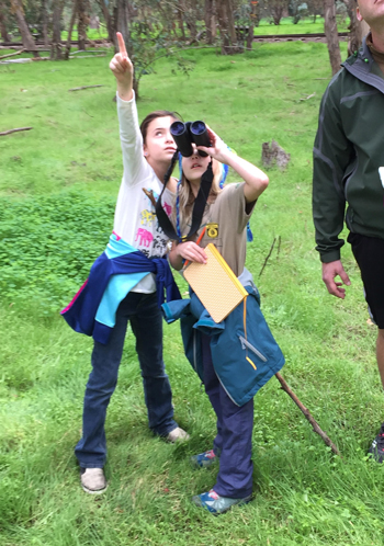 kids with binoculars